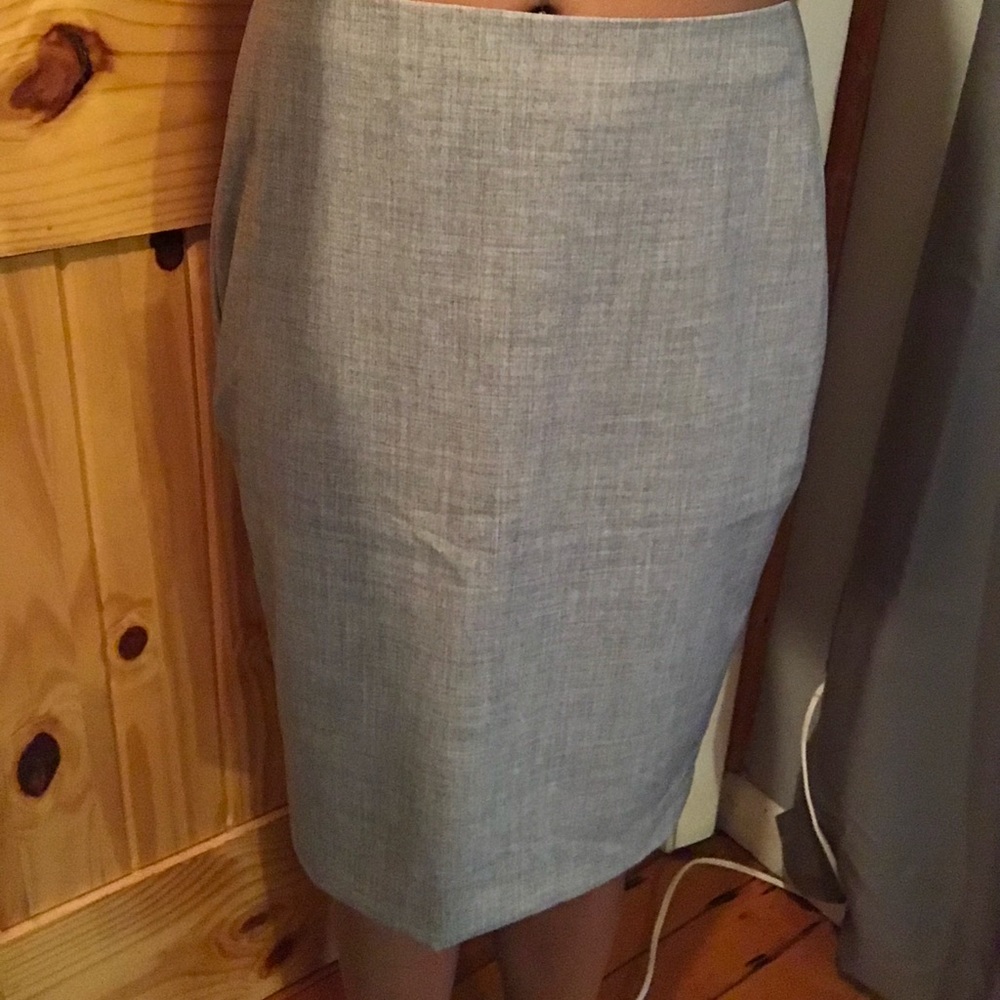 Banana Republic grey pencil skirt